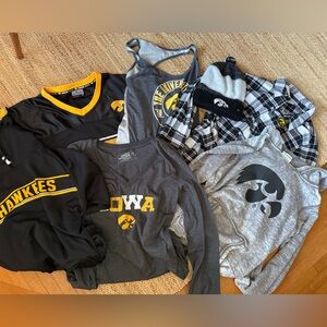 Lot of Iowa Hawkeyes women's clothing - Large and XL